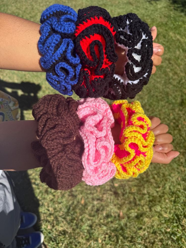 Crochet scrunchie