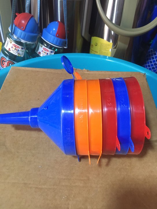 Plastic funnel