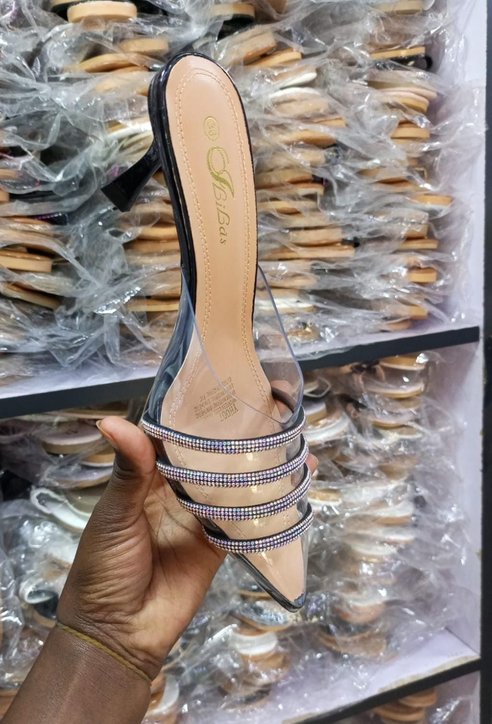 Slightly raised heels