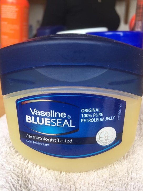 VASELINE BLUE SEAL 95ml