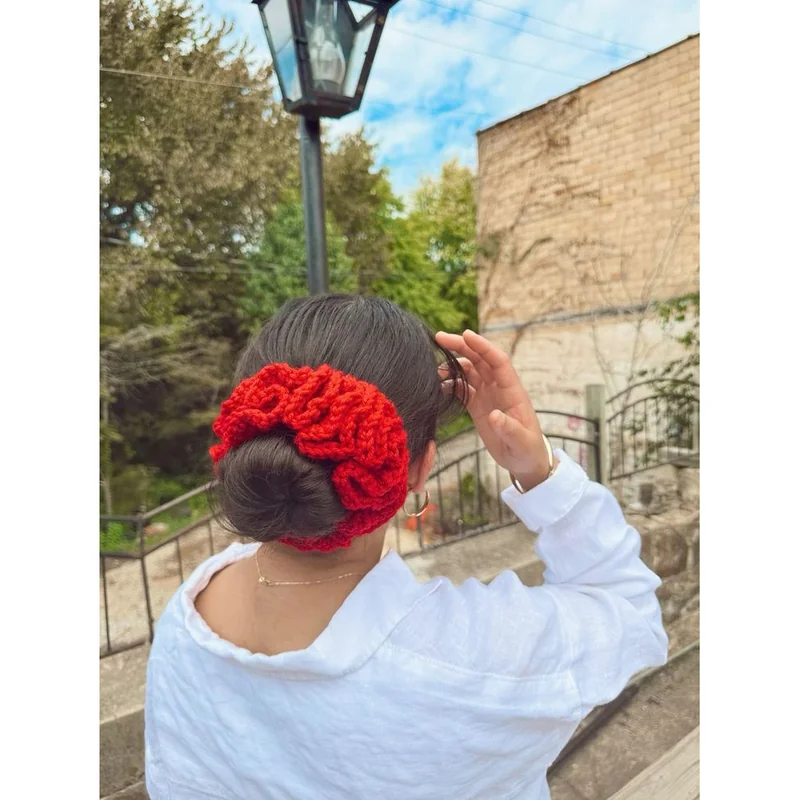 Crochet scrunchie