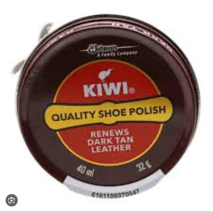 Quality shoe polish dark tan