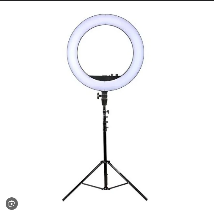 12-inch LED ring fill light.